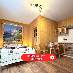 Wesola - Krupowki 37a -centrum Homestay Zakopane